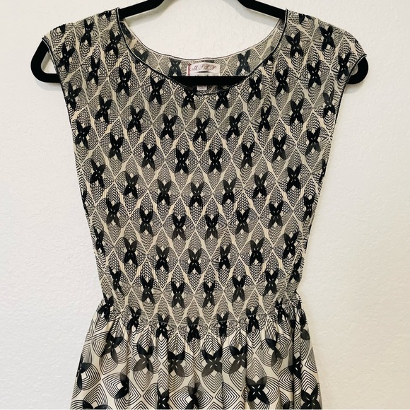 Nwot Max Studio Specialty Products midi woman’s dress size S feminine elegance - Picture 2 of 13